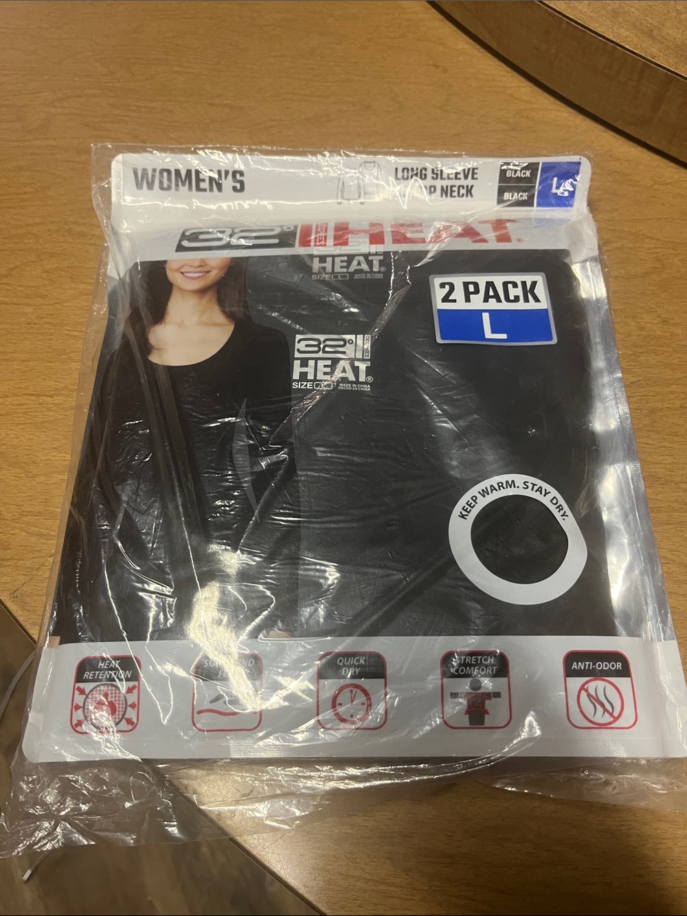 32 Degrees Women's Heat Long Sleeve Scoop Neck 2-Pack - Black